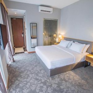 Redpine Boutique Hotel